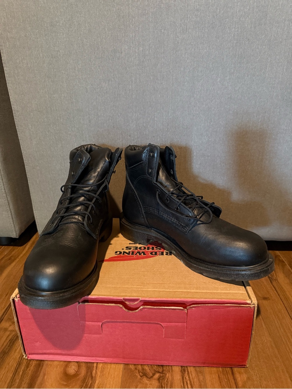 Red Wing Shoes Black Leather Lace-Up Work Boots
